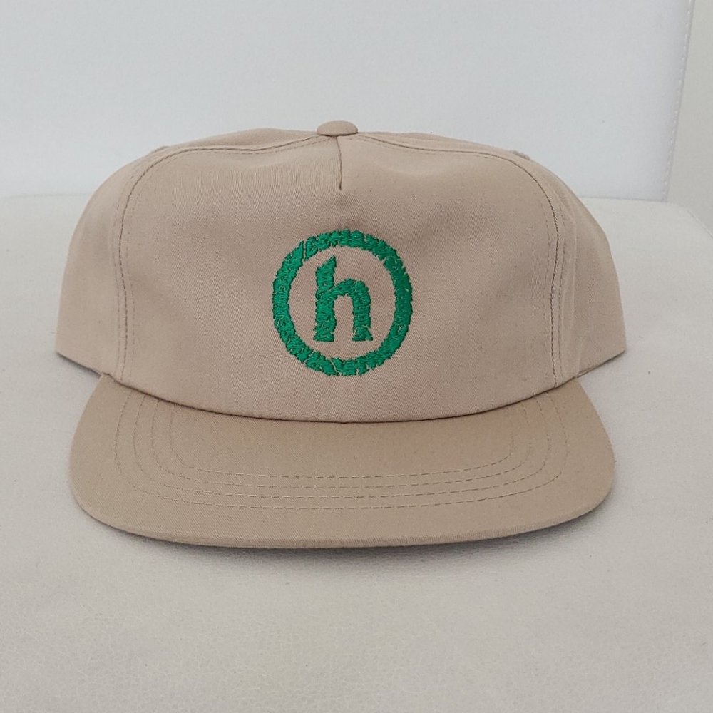 Hidden NY tree hat